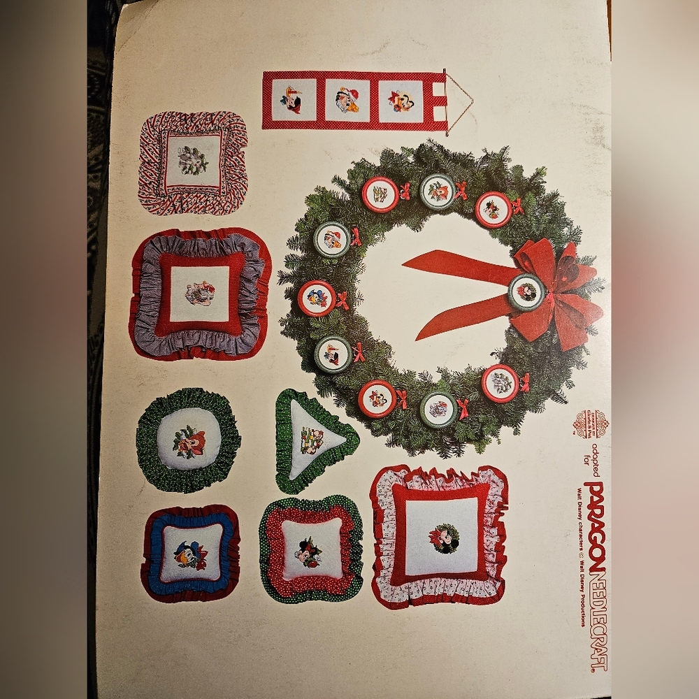 Walt Disney Characters Christmas Counted Cross Stitch Leaflet Paragon - Picture 2 of 6